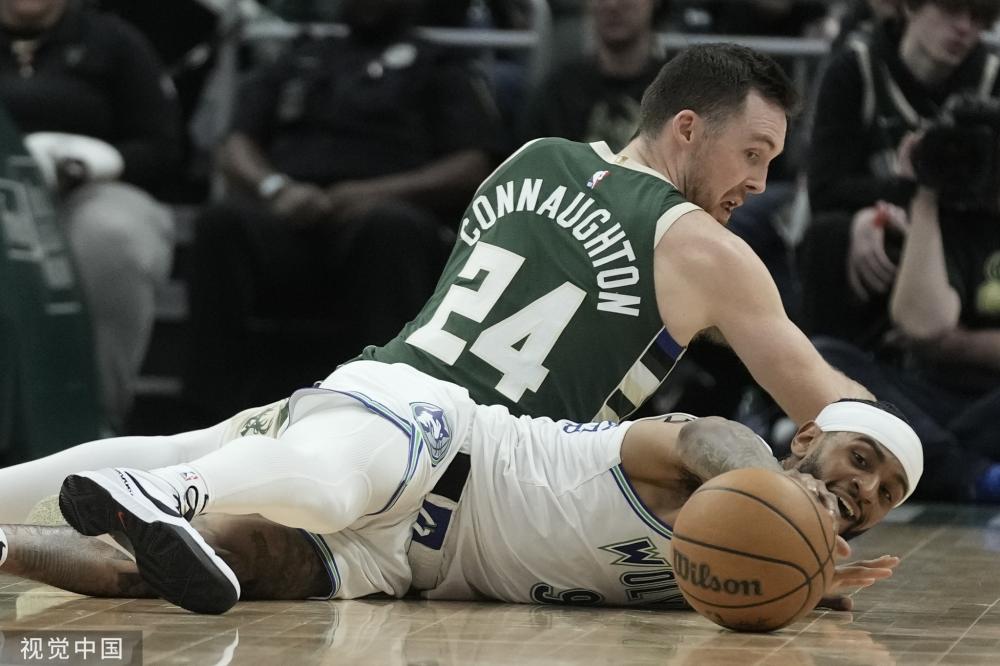 年轻前锋张 年轻前锋张